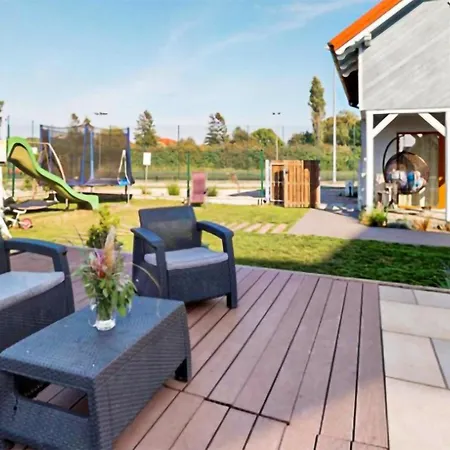 Stunning In With Heated Swimming Pool * Karwia